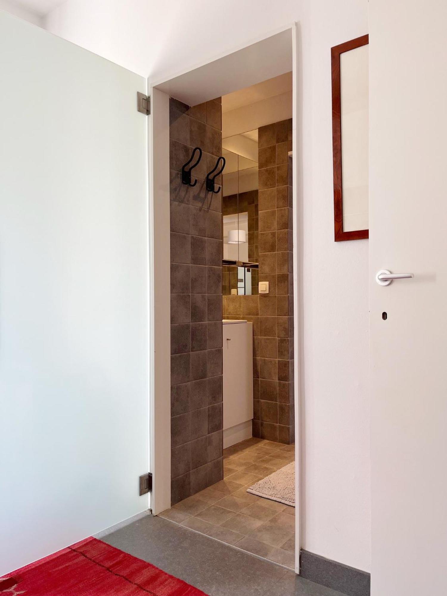 Trendy & Sunny Apartment In خنت المظهر الخارجي الصورة