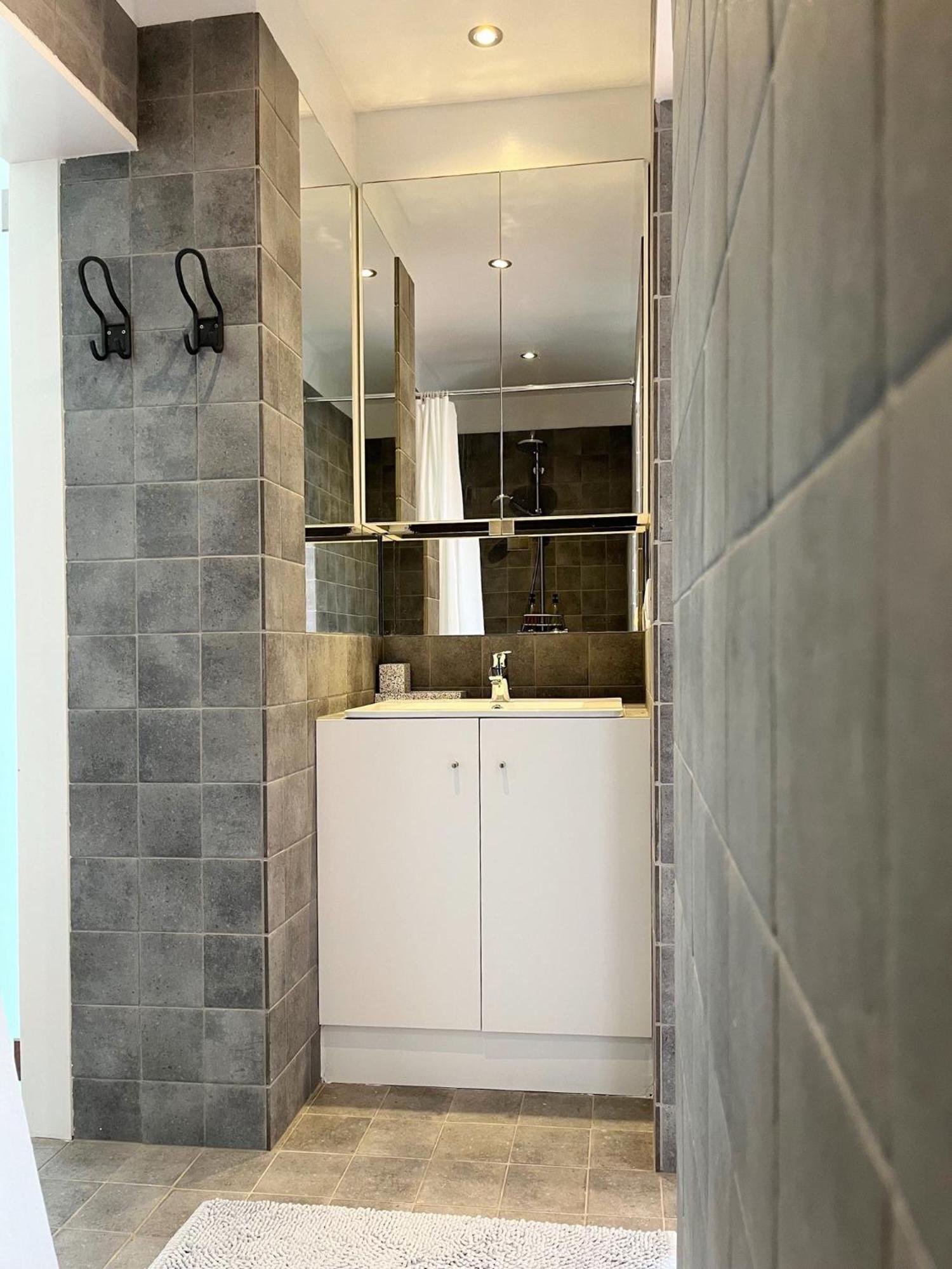 Trendy & Sunny Apartment In خنت المظهر الخارجي الصورة